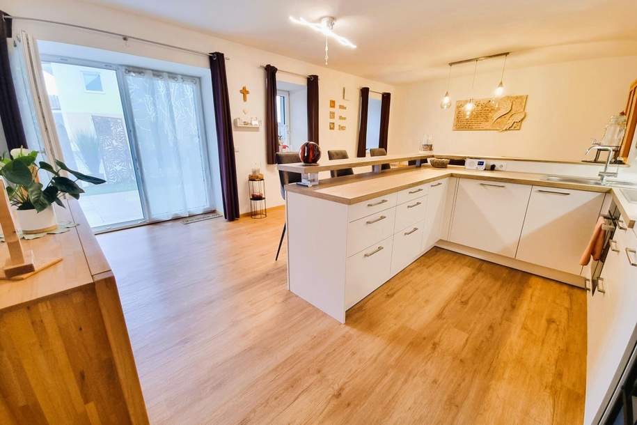 Attraktive 4-Zi.-Terrassenwohnung im 3-Parteienhaus, Wohnung-miete, 1.577,00,€, 5162 Salzburg-Umgebung
