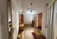 Sanierungsbedürftiges Einfamilienhaus mit viel Potenzial in ruhiger Siedlungslage in Kemeten