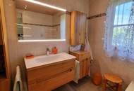 Stilvoller Bungalow mit Gartenidylle, Photovoltaik &amp; Teichanlage