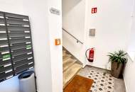 Die Gelegenheit! Entzückende Altbauwohnung mit hofseitiger Terrasse bzw. Garten + Saniertes Altbauhaus mit großem Innenhof + Beste Infrastrukur und Anbindung! Jetzt zugreifen!