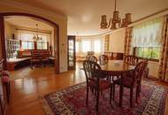 Einzigartiges Haus in Südlage mit unverbaubarem Fernblick auf leichter Hanglage