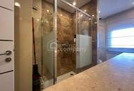 Neuwertiges Zweifamilienhaus in Eggendorf, 7 Zimmer, Garten, Pool, Sauna und Garage – Ihr Traumhaus!