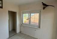 Ruhig gelegenes, sanierungsbedürftiges Mehrfamilienhaus mit großzügigem Grundstück in Friedberg