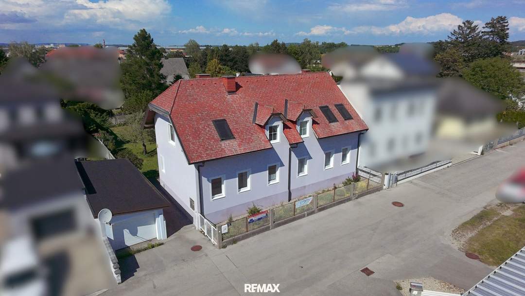 Großzügiges Zweifamilienhaus mit Garten in St. Georgen