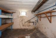 Nettes Haus mit kleinem Garten