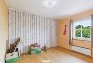 Modernes 5-Zi. Einfamilienhaus mit Garten, Terrasse & Kamin