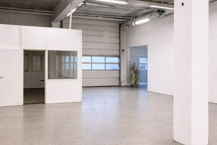 Funktionale Lagerflächen in verkehrsgünstiger Lage im Süden Wiens, Gewerbeobjekt-miete, 4.301,00,€, 1230 Wien 23., Liesing