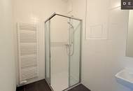 / 2 ZIMMER / U-BAHN NÄHE / BALKON / DACHGESCHOSS / MODERNE AUSSTATTUNG / VERFÜGBAR AB SOFORT