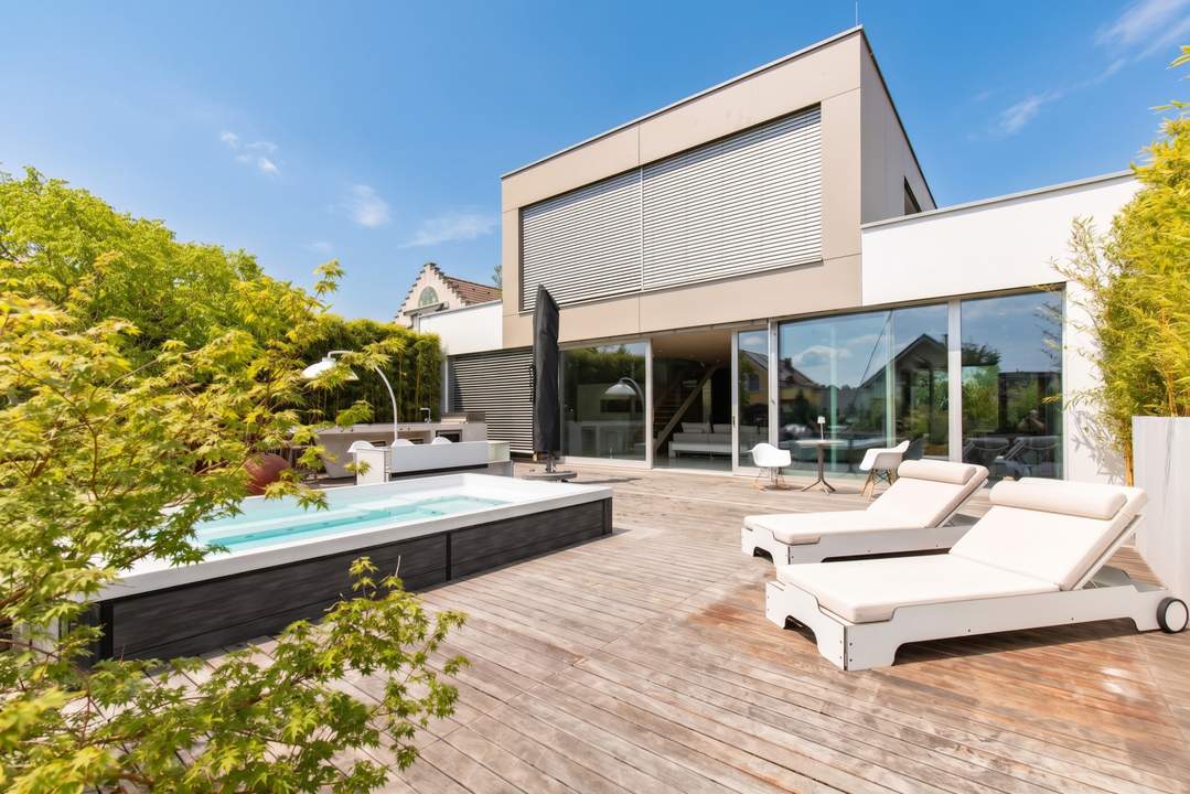 Exklusive Villa mit direktem Seezugang in Neusiedl am See