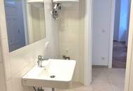 UNBEFRISTET ab 1.9.26! Sanierte 1-Zimmer Altbau-Wohnung mit neuer Küche in Toplage nahe Graben, 1010!
