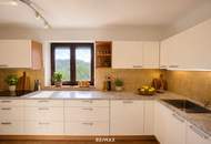 Grünes Refugium mit Pool, Terrasse und herrlicher Aussicht