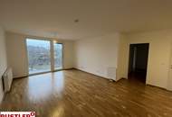 Helle und geräumige 3-Zimmer-Wohnung mit Balkon