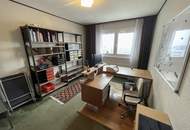 Attraktive 4-Zimmer-Stadtwohnung mit Loggia und Spielplatzanlage