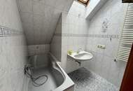 Zweigeschossige Maisonette-Dachgeschosswohnung in Neunkirchen