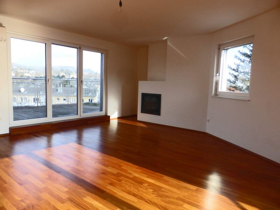 UNBEFRISTETE PENTHOUSE-MAISONETTE MIT WUNDERSCHÖNEM FERNBLICK