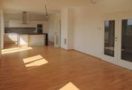 Lichtdurchflutete Neubauwohnung mit 2 Terrassen!