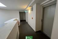 SANIERT & MÖBLIERT! DACHGESCHOSSWOHNUNG INKL. KÜCHE! SOFORT BEZIEH- ODER VERMIETBAR! FÜR ANLEGER UND EIGENNUTZER! - JETZT ZUSCHLAGEN