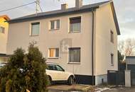 GROßZÜGIGES EINFAMILIENHAUS IN PASCHING: VIEL PLATZ, POOL &amp; KRISENSICHERE ENERGIETECHNIK IM ZENTRALRAUM