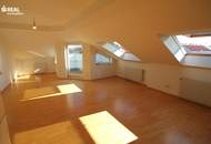 Dachgeschoss, 3 Zimmer, Terrasse, Einbauküche