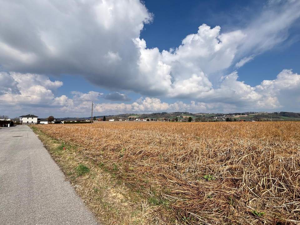 Baugrund sonnige und ebene Lage in Haid