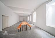 Geräumiges Altbau Geschäftslokal in Toplage