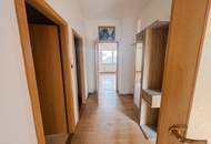 Großzügiges Wohnhaus auf sonnigem Grundstück -ruhige Siedlungslage