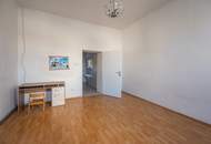 **Hannovermarkt** Sanierungsbedürftige 3-Zimmer Altbauwohnung - mit Balkon