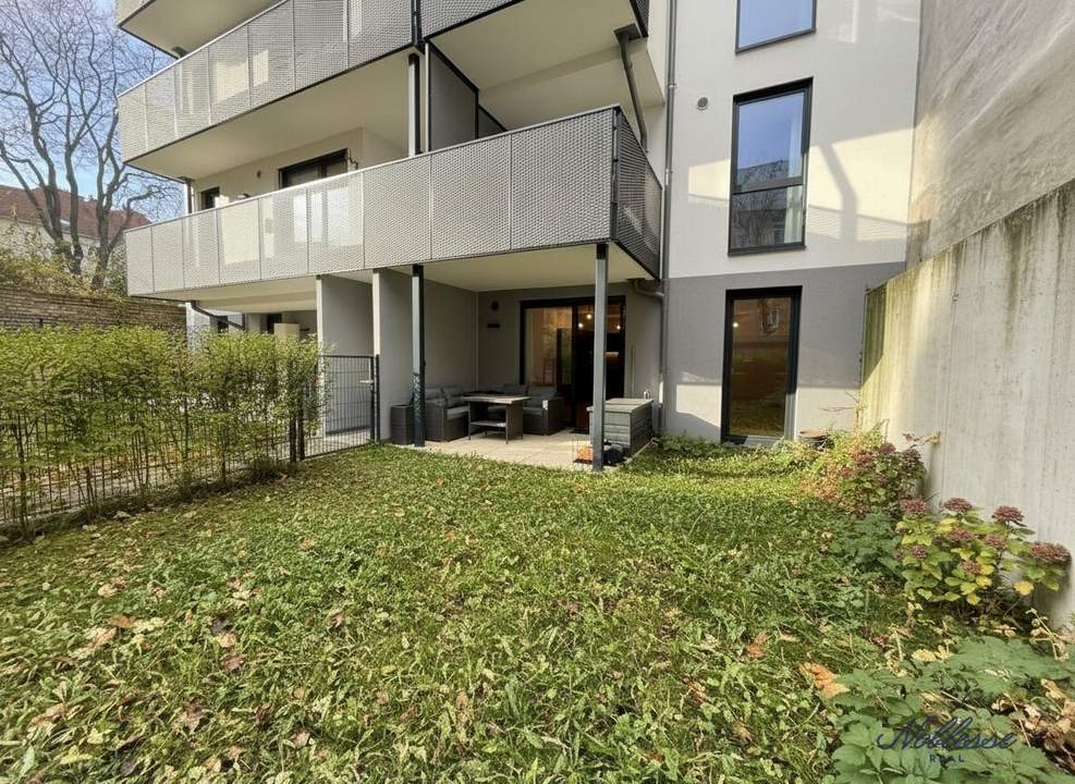 Perfekt für Singles oder Paare! Reizende, offene Loft-Wohnung oder 2 separate Zimmer mit Terrasse und Garten, Nähe Meidlinger Bahnhof!