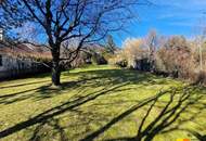 Charmantes Haus auf wunderbarem Grundstück