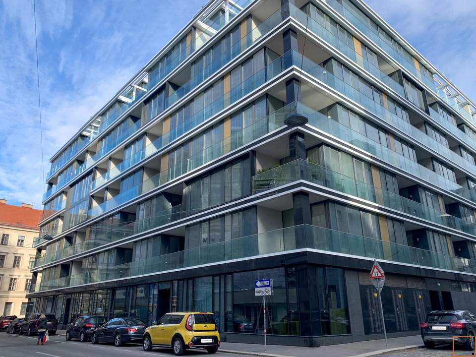 The Ambassy: Komplett möbliertes City-Apartment mit Terrasse zur Miete