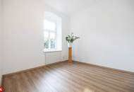 Attraktive Büro/Praxis in Schwechat absolute Ruhelage: Super für Therapieraum, Werbung oder Massage