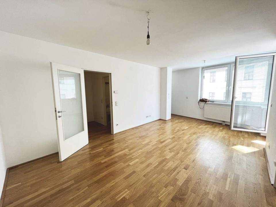 Moderne 2-Zimmer-Wohnung mit Balkon nächst Löwengasse!