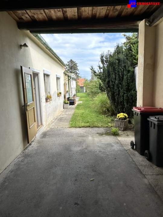Klingenbach - Gepflegter Streckhof mit uneinsehbaren Grund mit netter Scheune und div. Nebengebäuden!