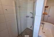 Neuwertige Doppelhaushälfte mit Carport und PV-Anlage in Reichersdorf