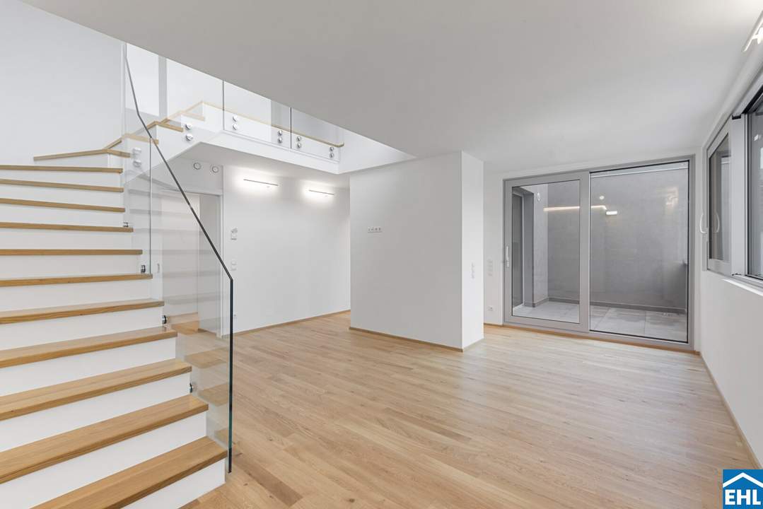 Traumhafte Dachgeschoßwohnung in saniertem Altbau: 5 Zimmer-Maisonettewohnung mit Terrassen
