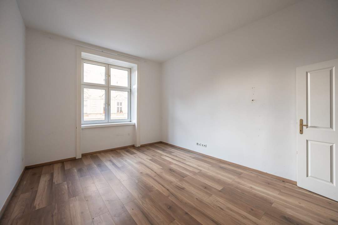 **Hannovermarkt** Sanierungsbedürftige 2-Zimmer Altbauwohnung - tolle Lage