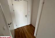 Helle 3-Zimmer-Wohnung mit schönem Ausblick - Geräumiges Wohnzimmer