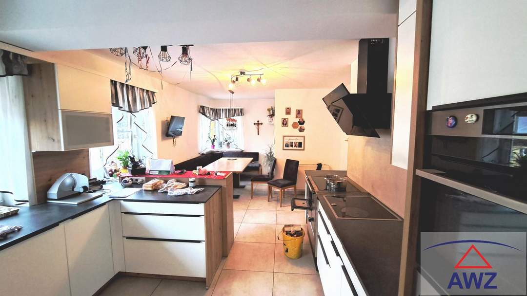 Schönes praktisches Haus in ruhiger entspannender Lage!