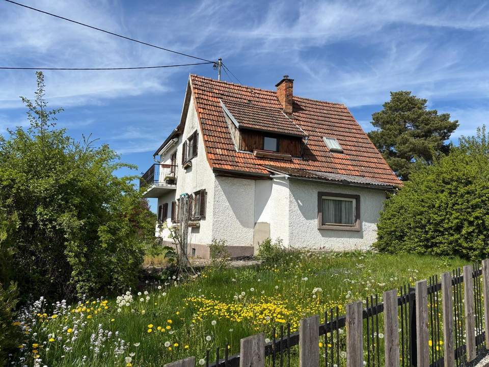 Einfamilienhaus mit großzügigem Grundstück nahe Stadtzentrum
