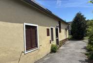 Zwei stark renovierungsbedürftige Häuser mit Garten und Garage in Mehrparteienhof in Rechnitz