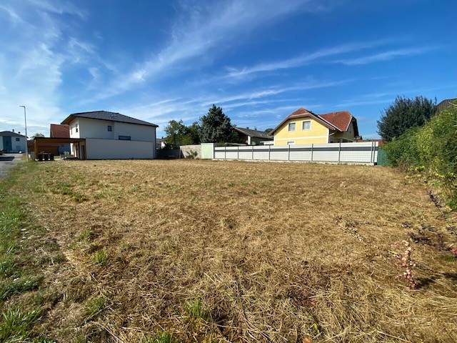632 m² Baugrundstück in Matzendorf