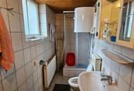 Großzügige Flächen eines Wirtschaftstrakts mit guter Verkehrsanbindung