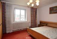 Wohnhaus mit großem Grund in zentraler Lage in Bischofstetten