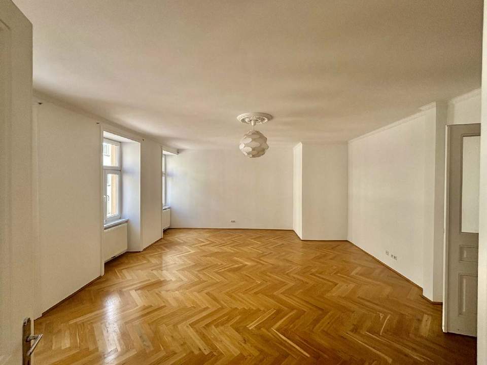 Wunderschöne 4 Zimmer Altbauwohnung - WG tauglich