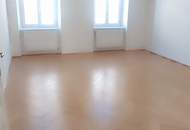 4 Zimmer Altbauwohnung