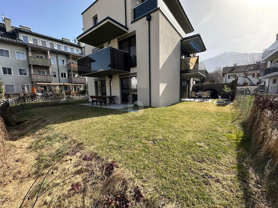 MODERN UND HOCHWERTIG WOHNEN MIT PRIVATEM GARTEN, VIEL LICHT &amp; RUHIGER LAGE