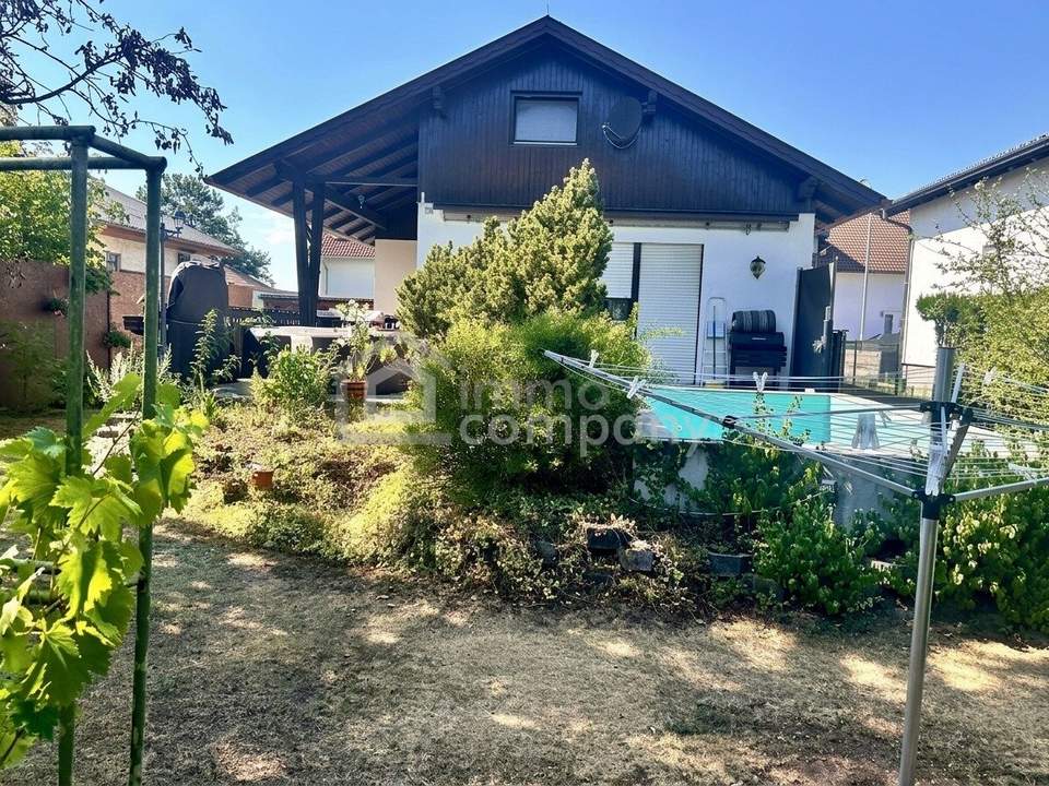 Traum-Bungalow in Gänserndorf mit Pool, Garten, Terrasse & Carport – jetzt entdecken!