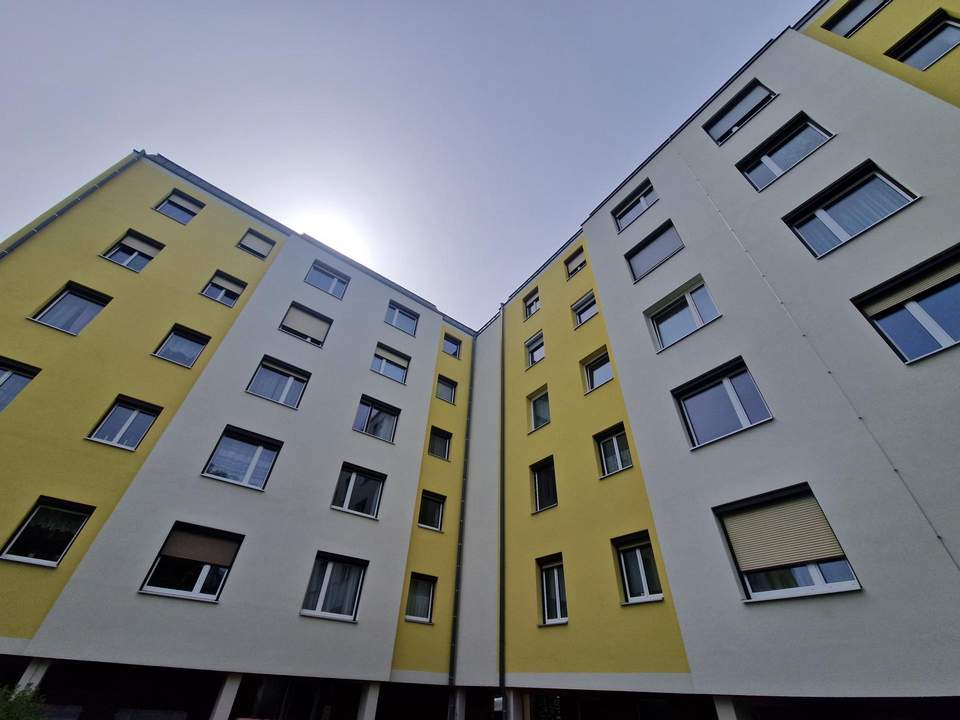 SELTENE GELEGENHEIT AUF EINE EIGENTUMSWOHNUNG MIT 2 LOGGIEN IN RUHIGER WOHNLAGE IM HERZEN VON LANGENZERSDORF