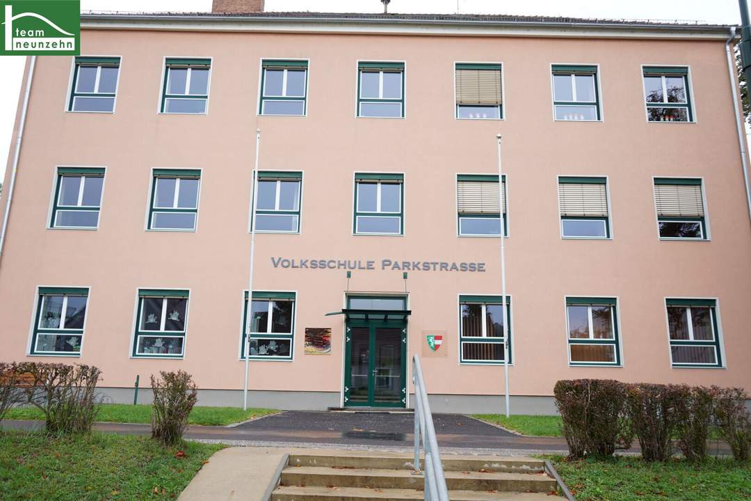 Perfekte Parkmöglichkeit - KFZ-Stellplatz in der Parkstraße 6 in Knittelfeld. - WOHNTRAUM