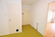 Helle 4 Zimmer-Wohnung mit Loggia und top Infrastruktur